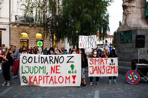 Protestniki z napisi 