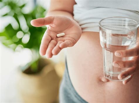 Nosečnica s počasi rastočim trebuhom