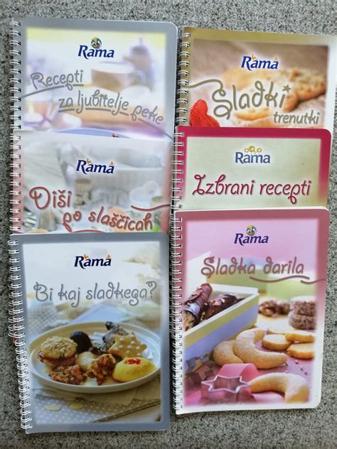 Prikaz odprte materinske knjižice z vpisanimi podatki