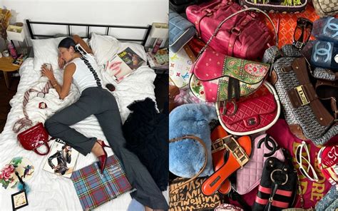 Mama z dojenčkom v nakupovalni košarici