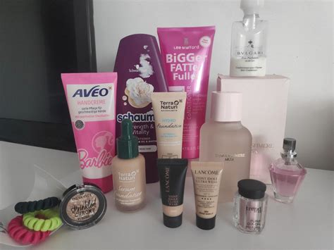 slika stekleničk naravne kozmetike