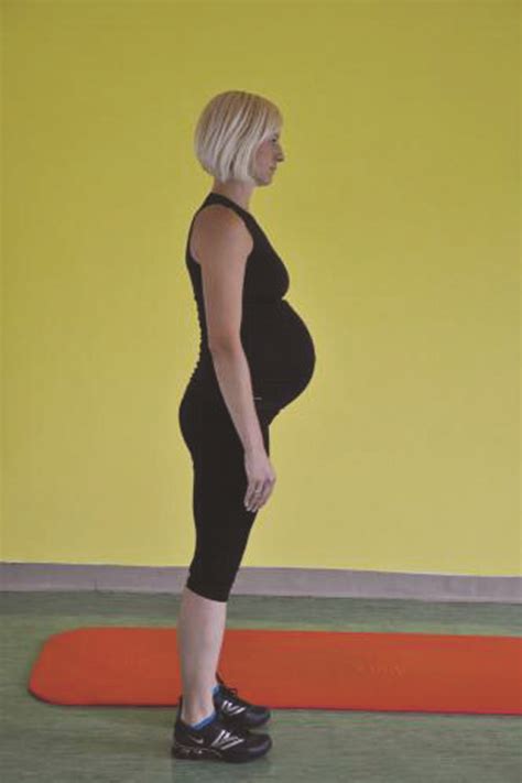 primer pravilne telesne drže nosečnice