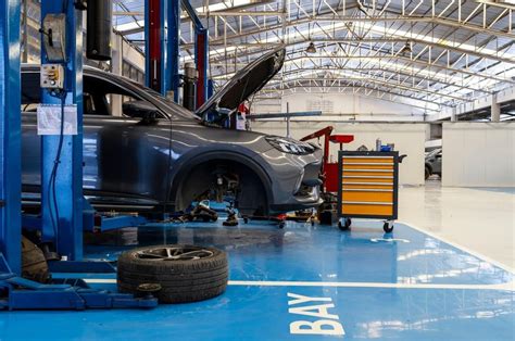 Slika ženske in moškega v različnih starostnih obdobjih