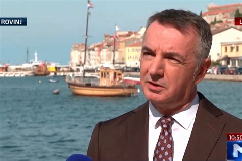 Primerjava pravih in lažnih popadkov na časovni premici
