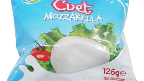 pakirana mozzarella v slanici