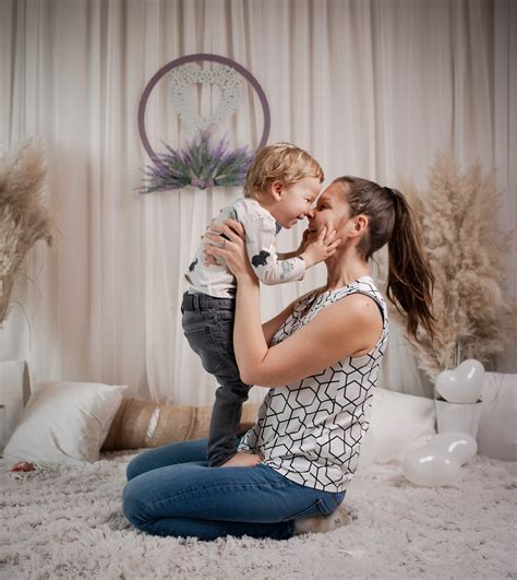 prijem novorojenčka v naročje