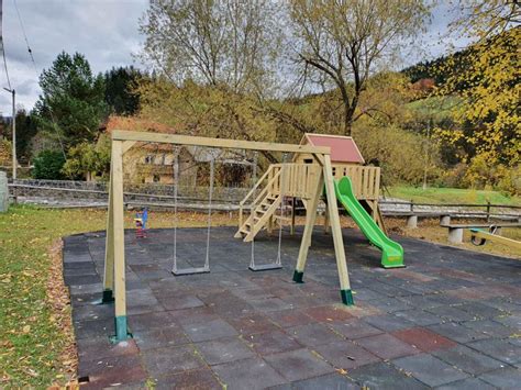 Različni tipi vrtnih gugalnic