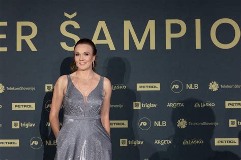 Petra Majdič med smučarskim tekom