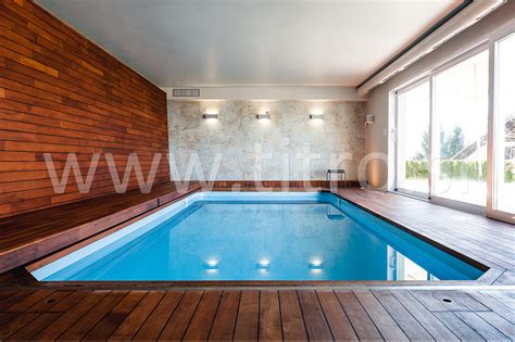 notranji bazen v Wellnessu Orhidelia