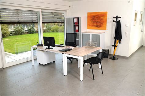 ergonomsko pisarniško pohištvo za nosečnice