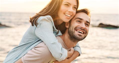 Par, ki razpravlja o načrtovanju družine