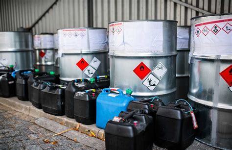 slika nevarnih kemikalij ali zelišč