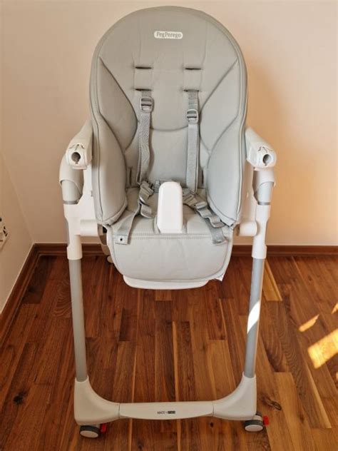 Gugalni stol za dojenčka z igračami