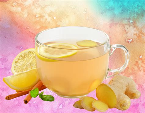 steklenica vode in skodelica čaja