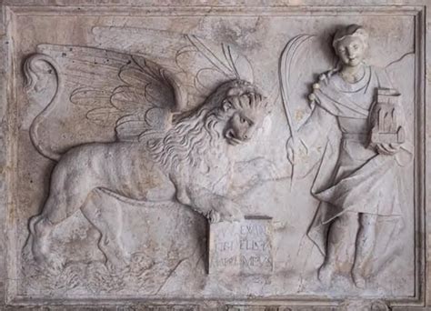 Ilustracija keleka s prikazom votlih teles in ogrodja