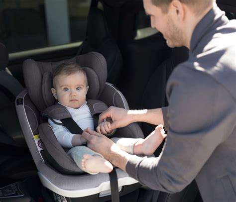 Otroški avtosedež za novorojenčka