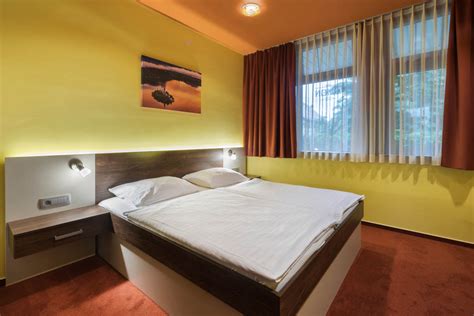 Porodna soba z novo posteljo