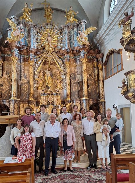 Družina Čop ob praznovanju