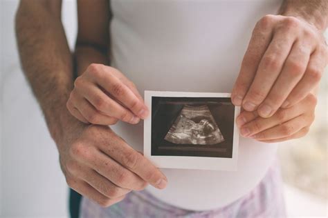 Ultrazvočni posnetek ploda med ultrazvočnim pregledom