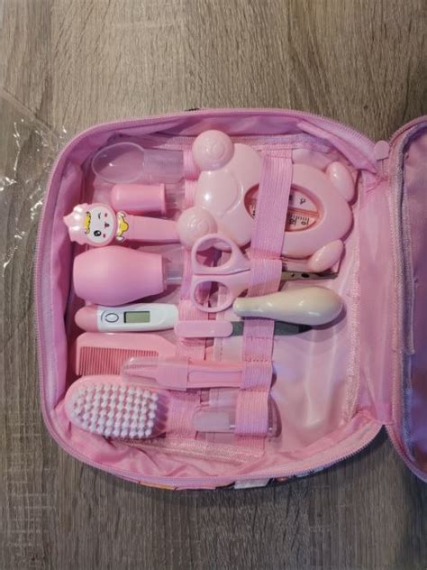 Različne vrste mazil za nego dojenčka