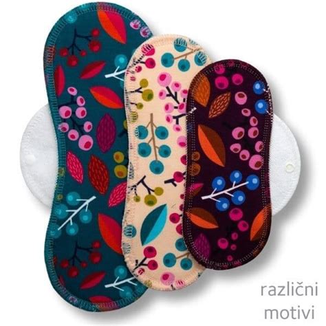 Ženska s higienskimi vložki