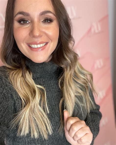 Nosečniški trebušček v različnih fazah nosečnosti