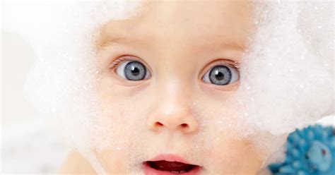 Otroška koža v bližnjem posnetku