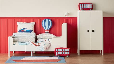 Primer otroškega pohištva z zaobljenimi robovi