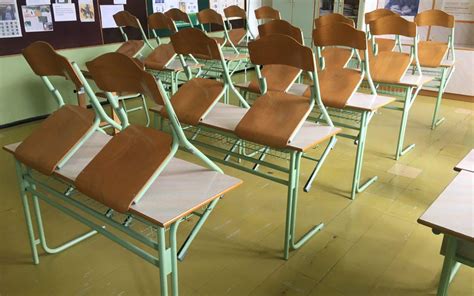 Šolske klopi v socialistični Jugoslaviji