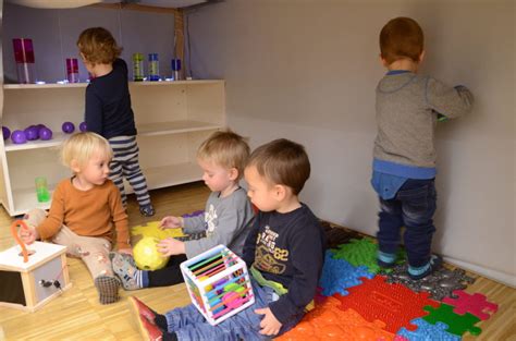 Senzorni kotiček z različnimi materiali