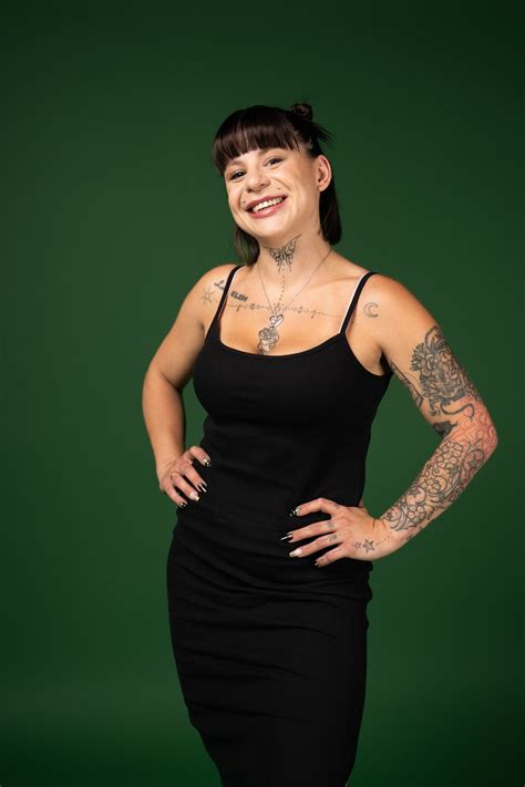 Urška Gros v šovu Kmetija