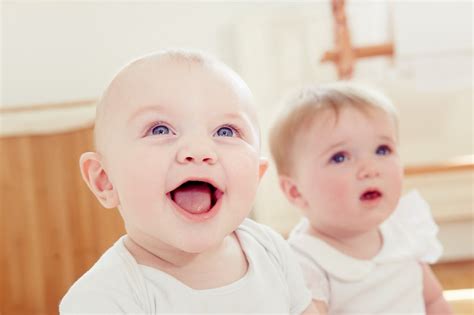 Novorojenček v prvem mesecu življenja