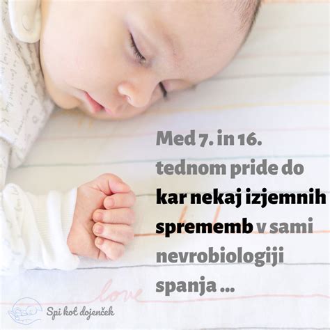 Dojenček drug mesec socialni nasmeh