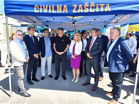Simbolična upodobitev zaščite zaposlenih