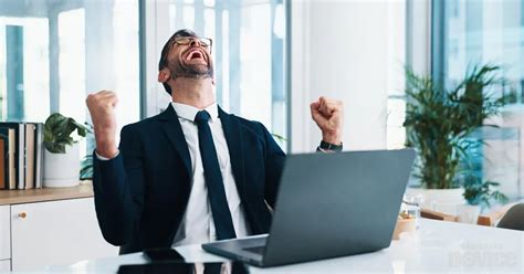 Diagram: Primerjava izkušenj mater in očetov na trgu dela