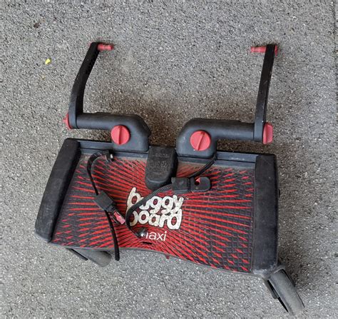 mali otrok ugriza drugega otroka