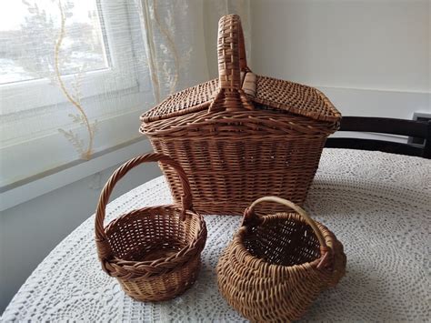 košara s svežimi ribami