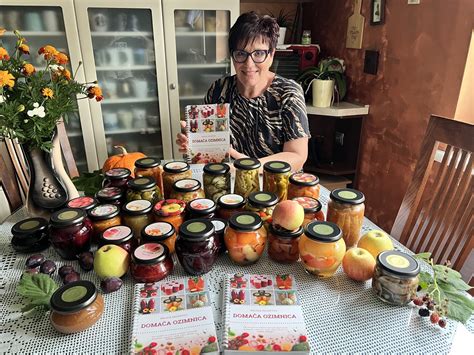 Slika zamrznjenih domačih obrokov v posodah