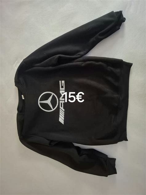 Različni kosi dojenčkovih oblačil