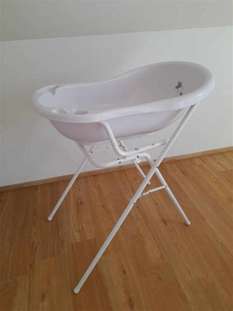 Otroška banjica s stojalom