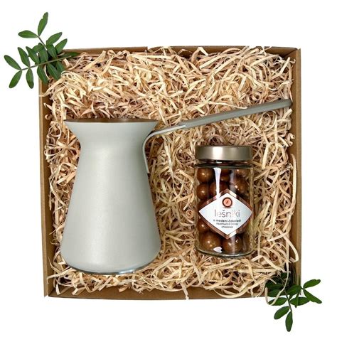 Darilni paket z osnovnimi potrebščinami za dojenčka