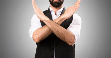 Diagram prikazuje pravilno in nepravilno lego hrbtenice na vzmetnici