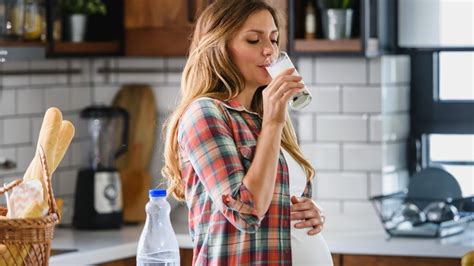 Preglednica živil, ki se jim je treba v nosečnosti izogibati.