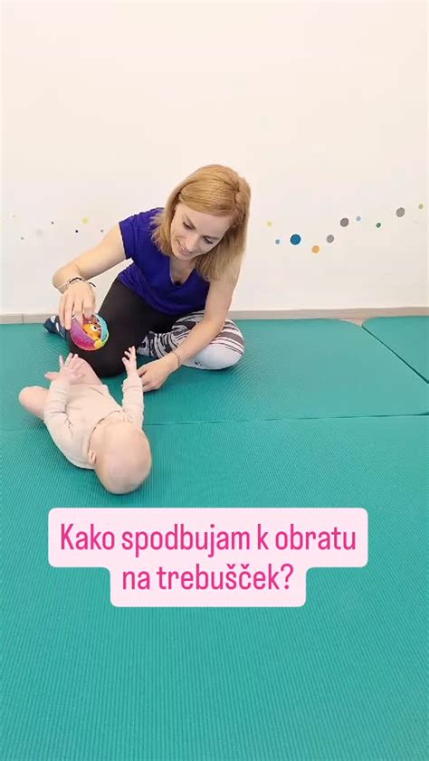 dojenček se obrača na bok