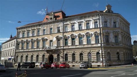 Zgradba upravne enote
