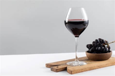ikona kozarca vina s klicajem
