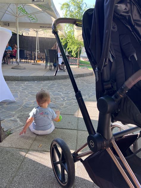 Cybex Priam voziček v mestnem okolju