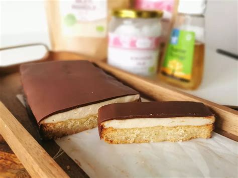 Rezine jabolka z arašidovim maslom