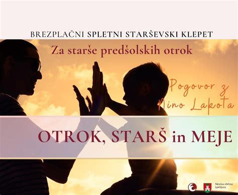 starš drži dojenčka za nogi in ga premika kot bi kolesaril