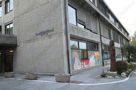 stavba Šole za starše v Ljubljani
